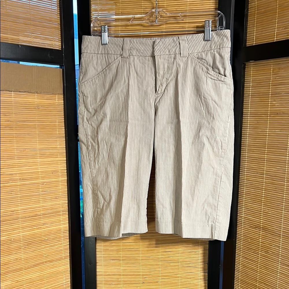 4/$15 Lee Tan Flat Front Shorts